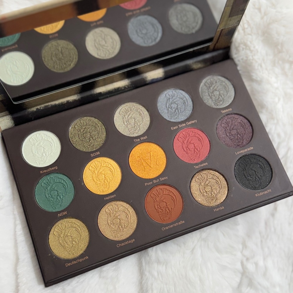 Nomad Berlin Underground Intense Eyeshadow Palette - 15 Shades - New / Unused